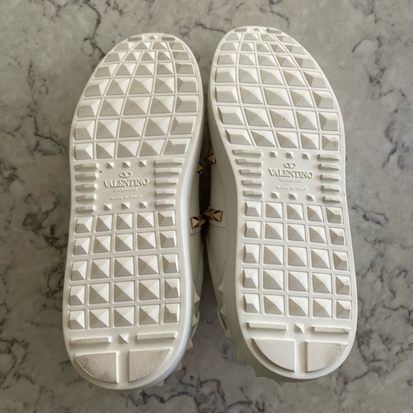 Valentino Garavani Rockstud Sneakers - Picture 4 of 5
